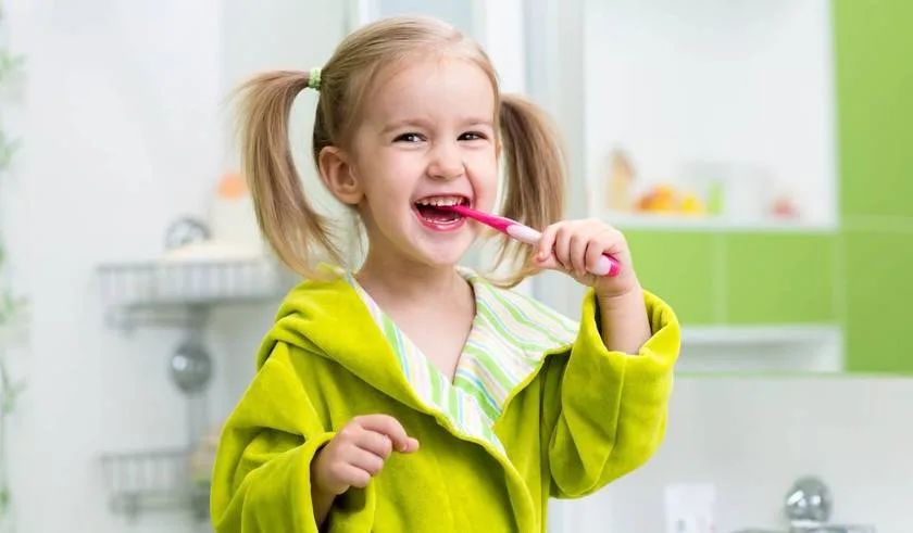 Cum îți poți convinge copilul să aibă grijă de igiena orală