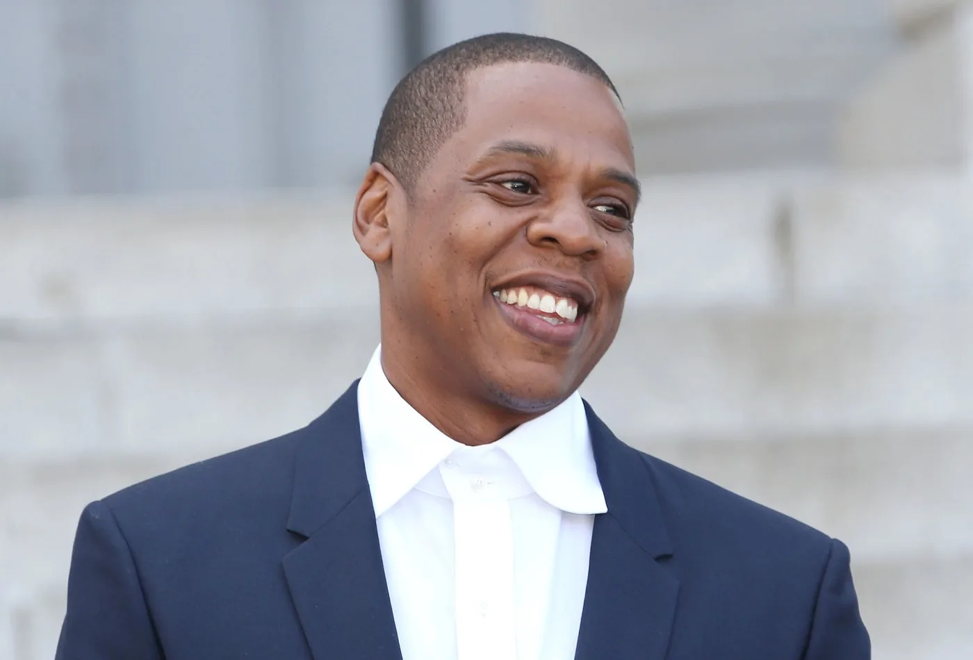 Jay-Z va fi „noul ofițer vizionar” al companiei de canabis