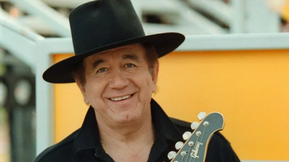 Trini Lopez, cântărețul și actorul din Dirty Dozen, moare cu coronavirus la 83 de ani