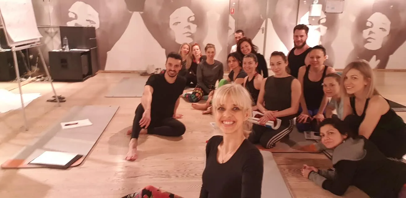 Fosta Miss România s-a reinventat la 51 de ani! Bianca Brad e acum instructor de pilates