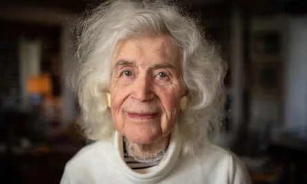 Scriitoarea și jurnalista Jan Morris a murit la 94 de ani