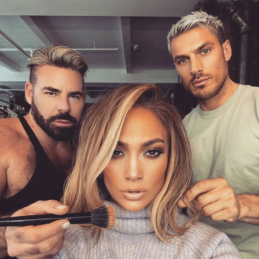 Celebrul hairstylist Chris Appleton a formulat o mască de păr care îți va conferi acel nivel de strălucire ca a lui Jennifer Lopez