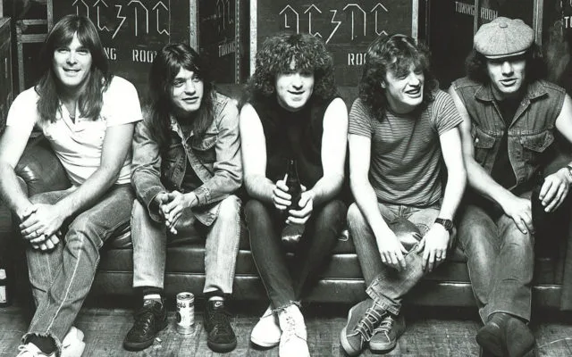 AC/DC pregăteşte un nou album cu piese înregistrate de Malcolm Young