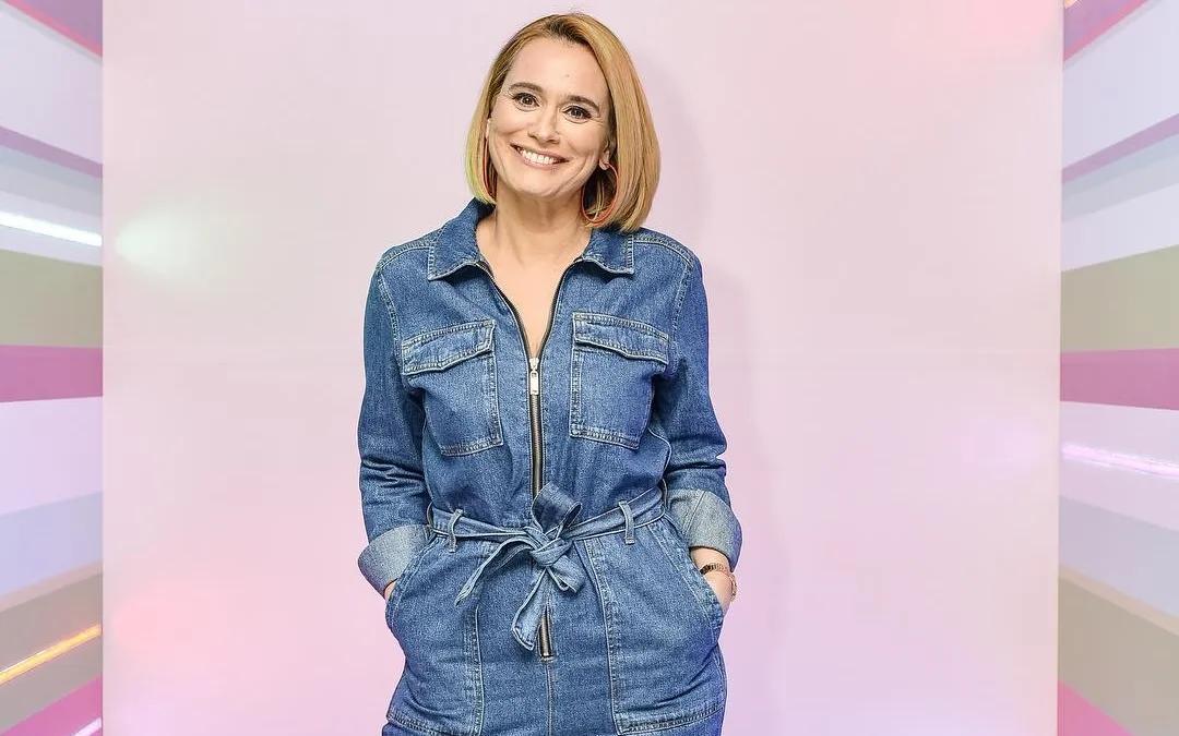 Andreea Esca așa cum nu ai mai văzut-o până acum! Cum arată prezentatoare TV cu părul lung
