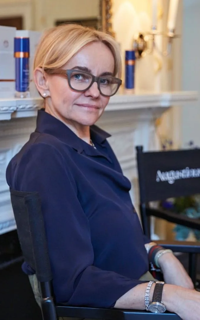 Ce trebuie să știi despre esteticianul vedetelor, Joanna Czech! Este extrem de dificil să ajungi pe lista ei