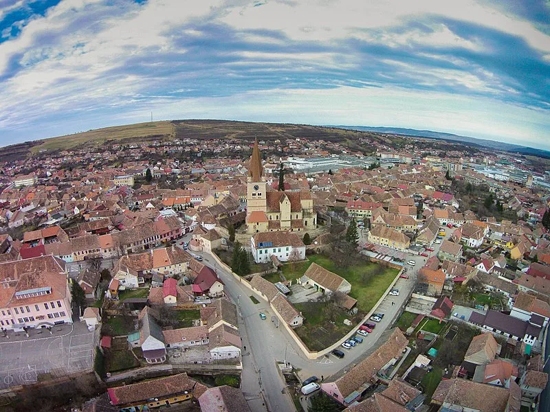 Nouă localităţi, între care Cisnădie, Carei şi Polovragi, ar putea fi atestate ca staţiuni turistice de interes local