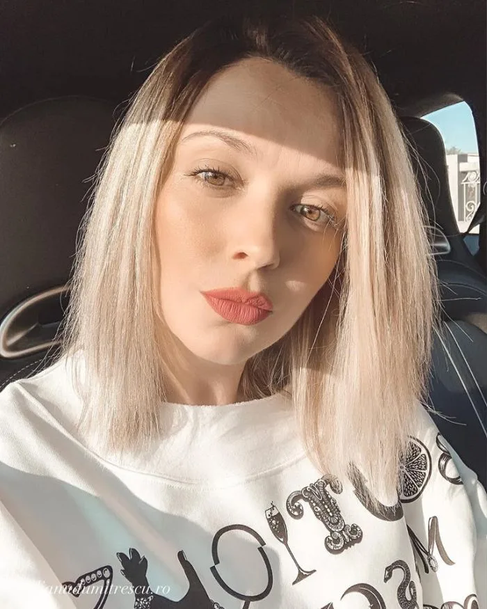 Diana Dumitrescu se mândrește cu burtica de gravidă. E în al doilea trimestru de sarcină