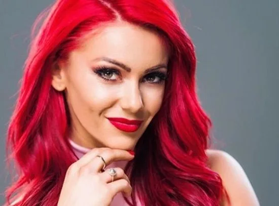 Dianne Buswell împărtășește „transformarea” din Strictly Come Dancing care îi face pe fani să râdă