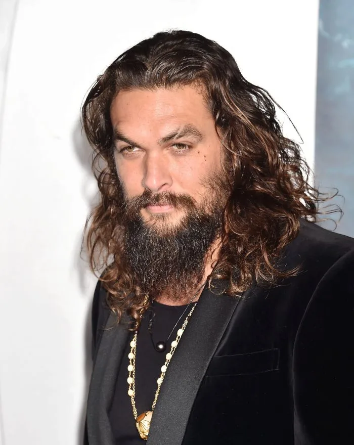 Jason Momoa, în pericol de moarte! Avionul în care se afla „Aquaman” a aterizat de urgență