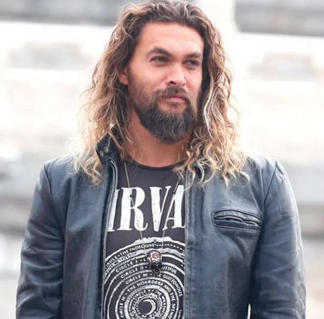 Jason Momoa și-a ras barba! „Aquaman” e de nerecunoscut