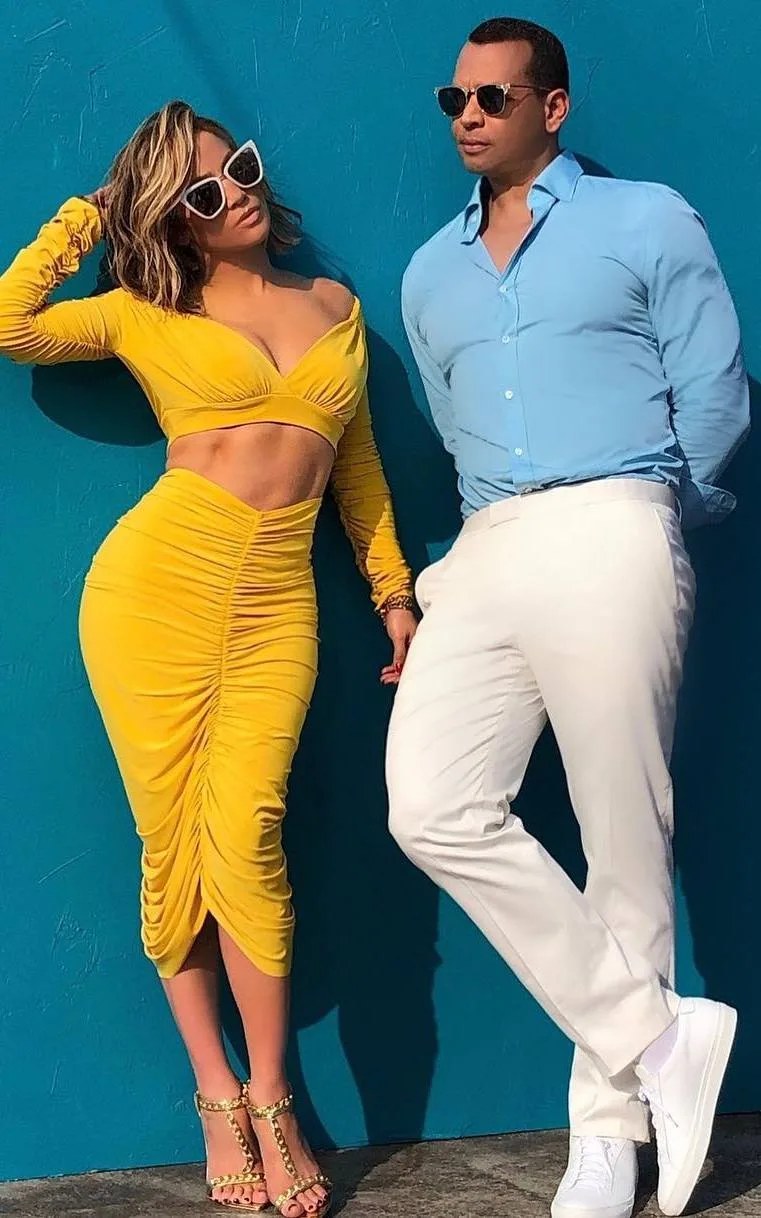 Jennifer Lopez și Alex Rodriguez au lansat o linie de ochelari de soare