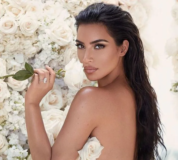 Prima imagine cu cel de-al patrulea copil al lui Kim Kardashian. Vedeta a dezvăluit numele băiețelului