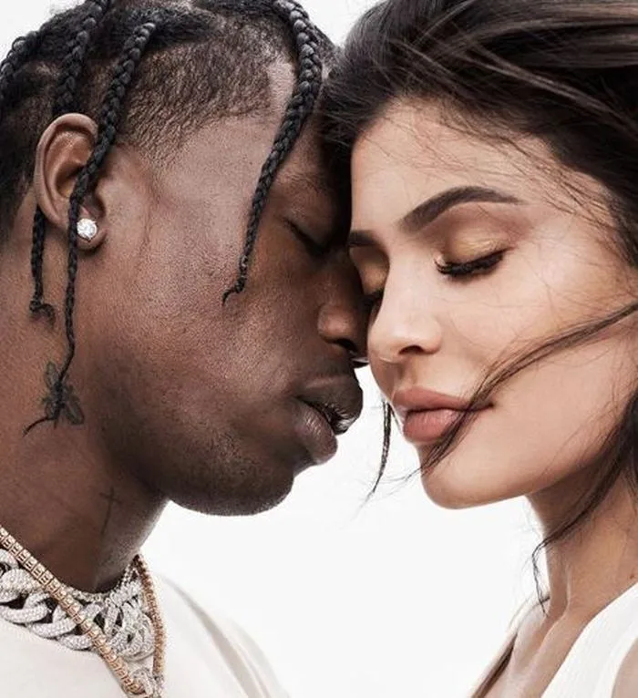 Kylie Jenner îl acuză pe Travis Scott că o înșală! Rapperul neagă tot