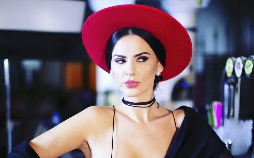 Lavinia Pîrva, schimbare de stil vestimentar în ultima lună de sarcină! Artista va aduce pe lume un băiețel