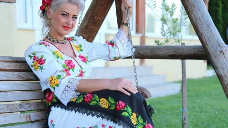 Cântăreața de muzică populară Anamaria Pop s-a stins din viață în urma unui accident de mașină