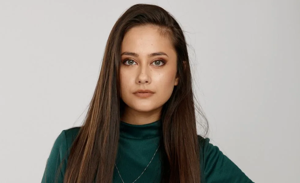 Oana Cârmaciu, protagonista serialului „Sacrificiul” – nerăbdătoare să-și țină bebelușul în brațe