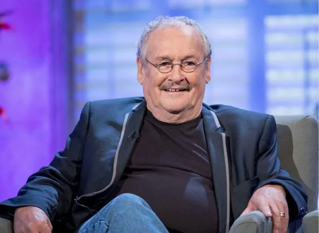 Steaua „Cannon & Ball”, Bobby Ball, a murit la vârsta de 76 de ani după diagnosticul cu Covid-19