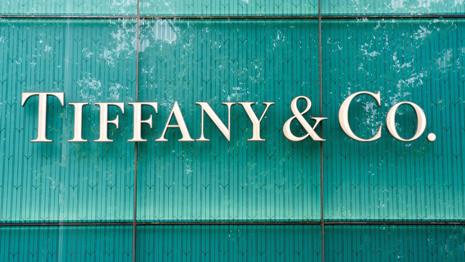 LVMH și Tiffany sunt de acord asupra unui preț mai mic de 16 miliarde de dolari, în ceea ce privește preluarea afacerii
