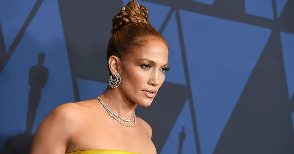 Jennifer Lopez a dezvăluit că un regizor i-a cerut să îi arate sânii
