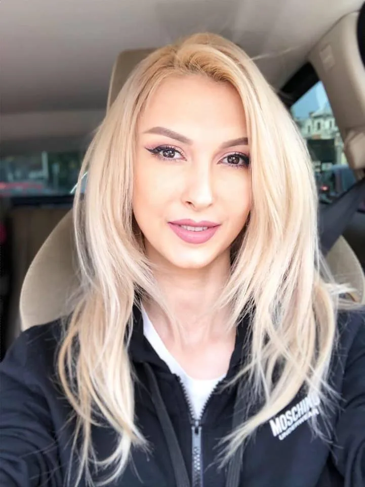 Andreea Bălan a ajuns iar în vizorul Iuliei Albu. „Mai nou, face vlog în/din lift, la naiba!”