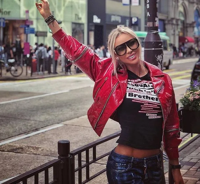 Prima fotografie cu Bianca Drăgușanu și Alex Bodi din vacanța în Hong Kong. Blonda și iubitul ei radiază împreună