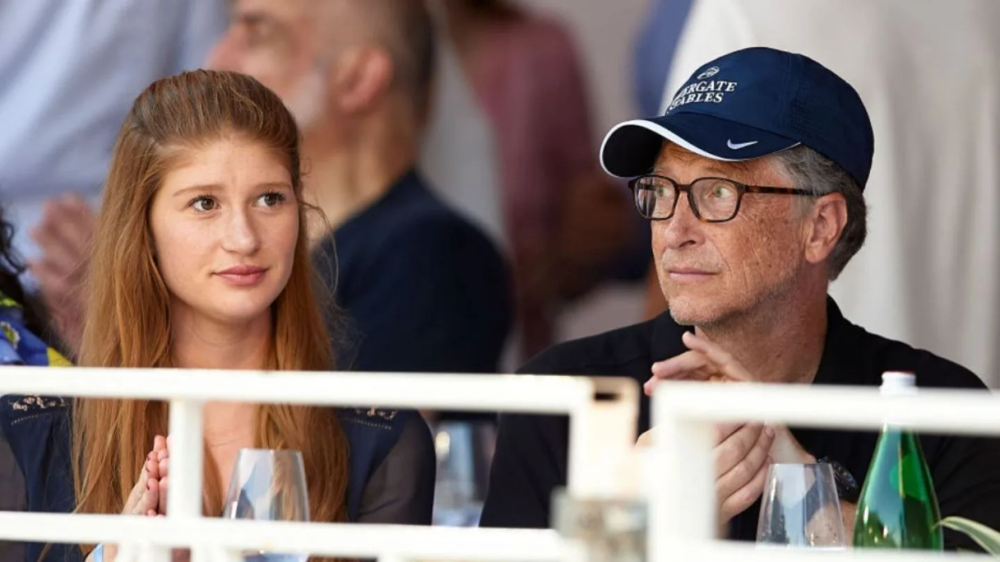 Jennifer, fiica cea mare a lui Bill Gates, s-a logodit cu jocheul egiptean Nayel Nassar