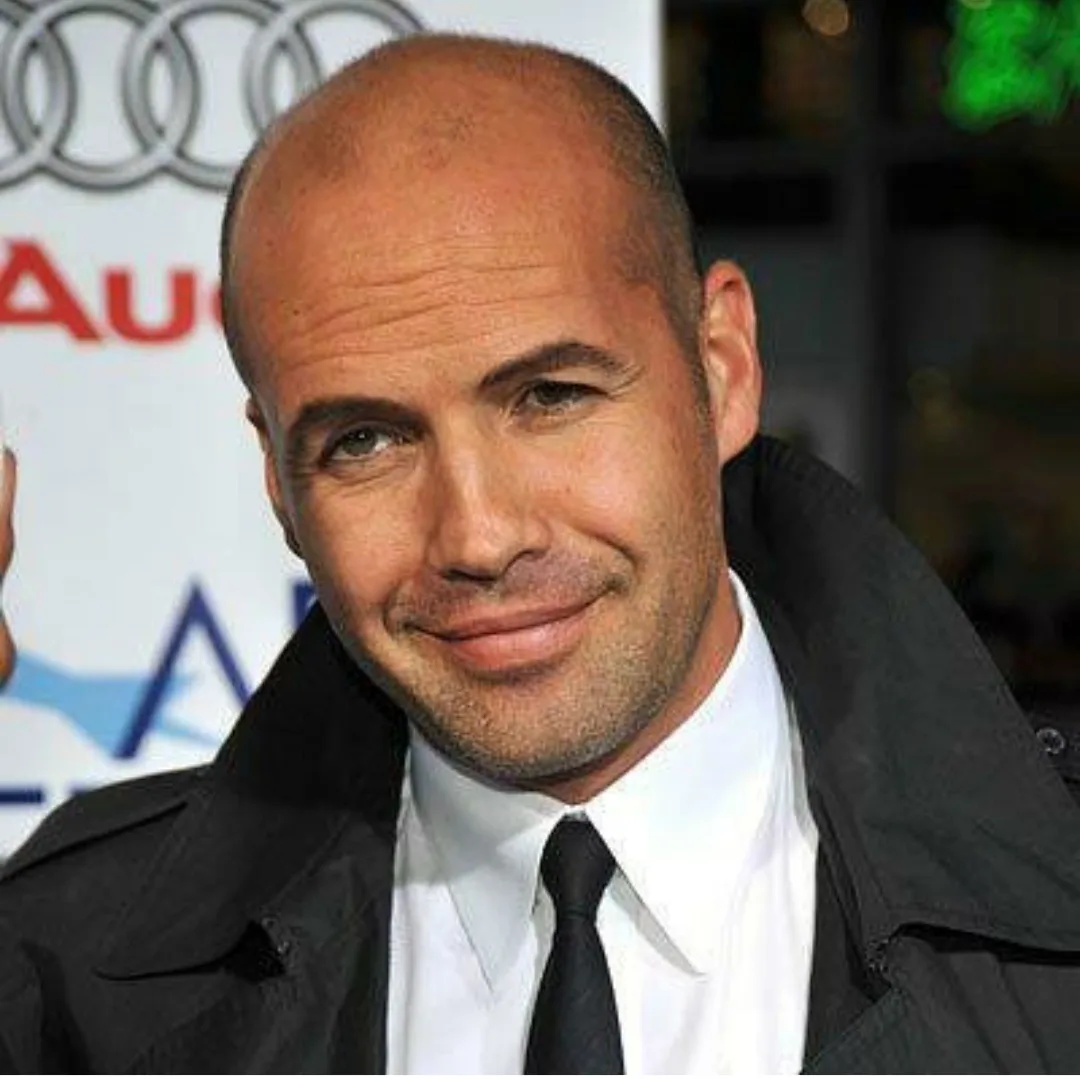 Billy Zane filmeaza in Romania! Primele imagini cu el si Mihai Nae, antronorul cateilor de vedete