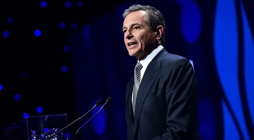 Bob Iger, CEO-ul Disney, doreşte o întâlnire cu Martin Scorsese, care a criticat filmele produse de Marvel