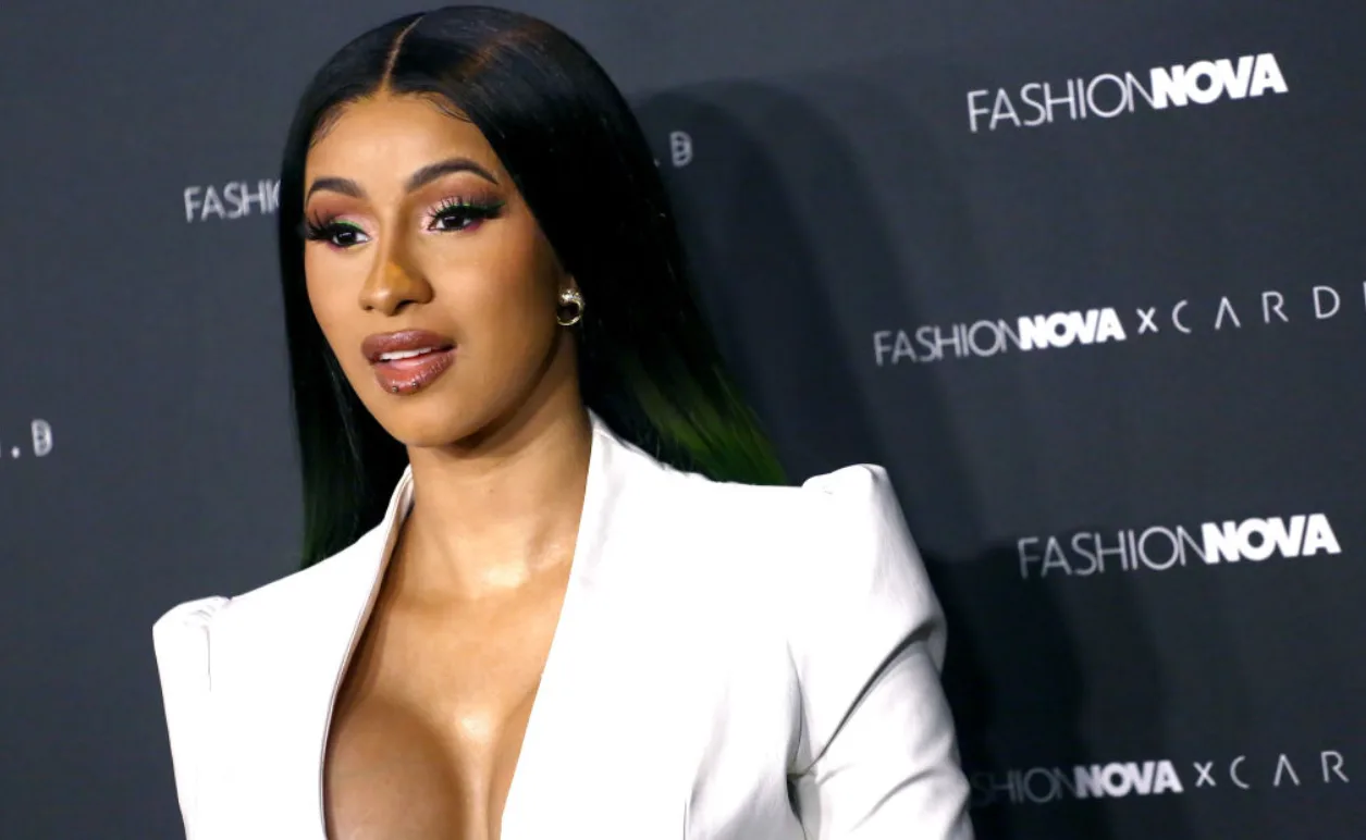 Cardi B anulează divorțul de Offset