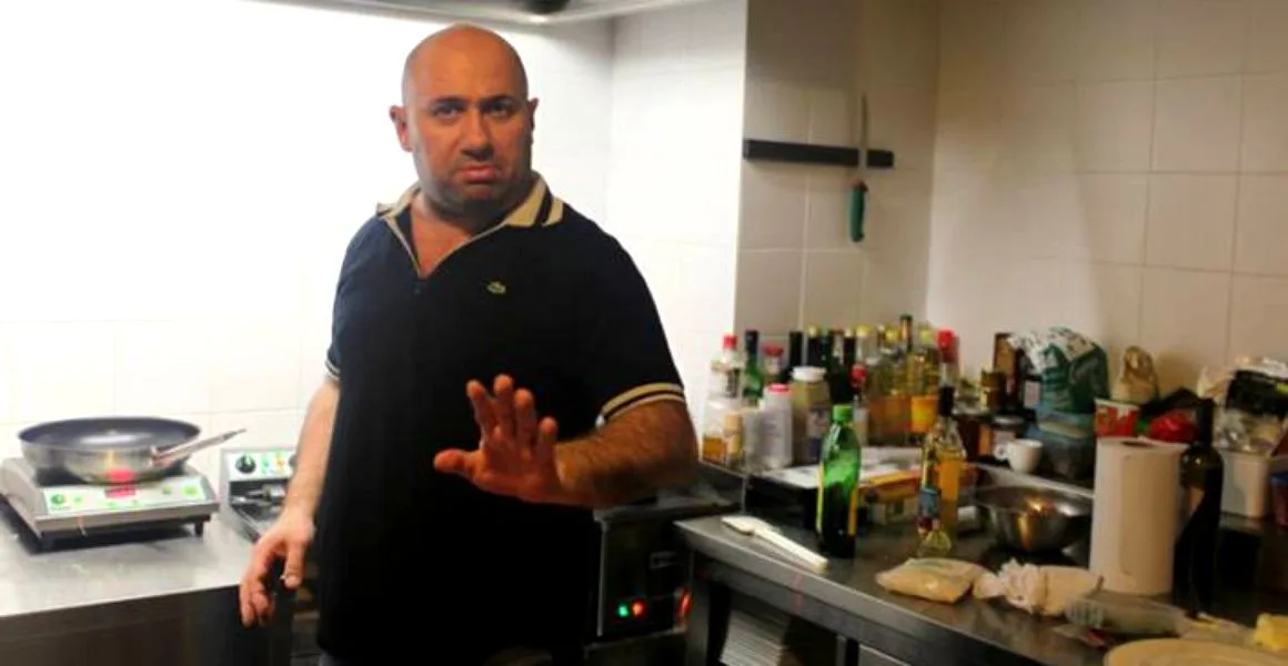 Reacția lui Cătălin Scărlătescu, după ce a fost surprins sărutându-se cu o blondă celebră. „Dumnezeule mare!”