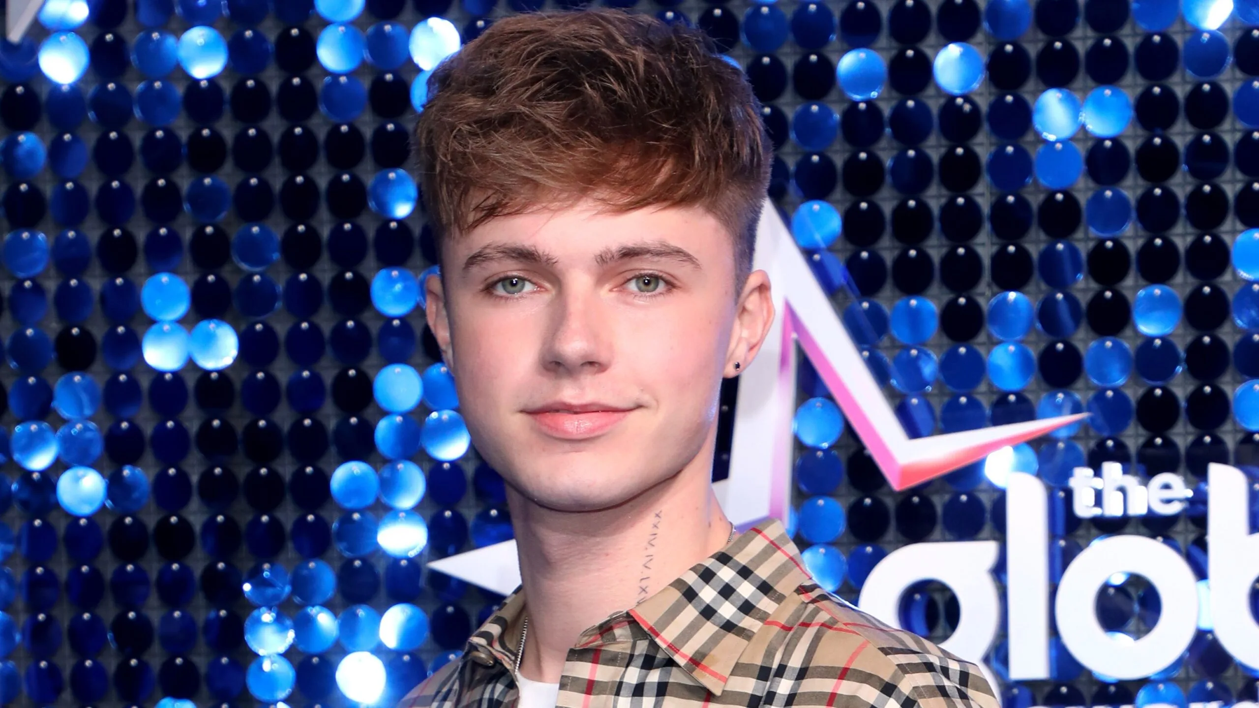 HRVY de la Strictly Come Dancing testat pozitiv pentru coronavirus