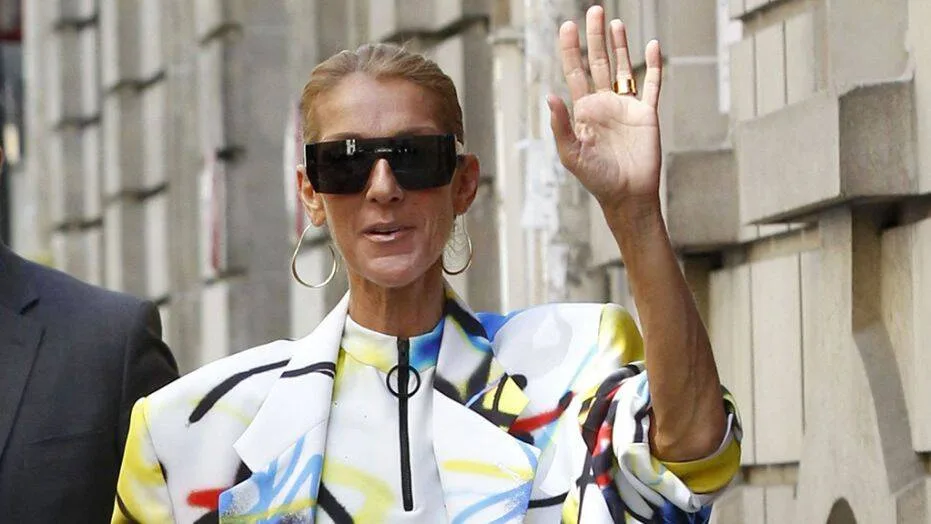Celine Dion, apariție uimitoare! Ce ținută a avut vedeta pe străzile din Paris