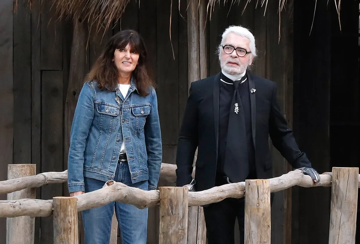 Cine este femeia care il va înlocui pe Karl Lagerfeld