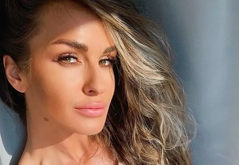 Diana Munteanu, în formă de zile mari la 41 de ani. Ce plăcere vinovată are