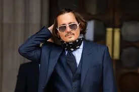 Johnny Depp pierde dosarul de calomnie din cauza reclamației „soției bătute” a ziarului Sun