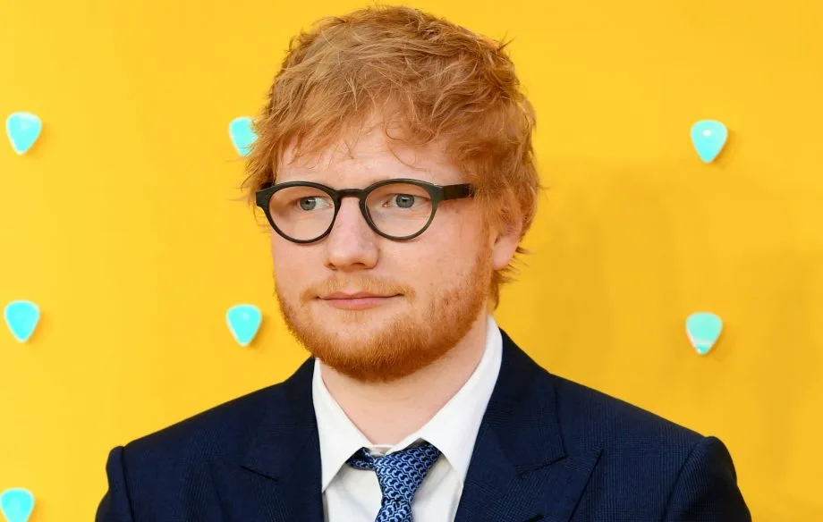 Ed Sheeran dă obiecte personale licitației de caritate Suffolk