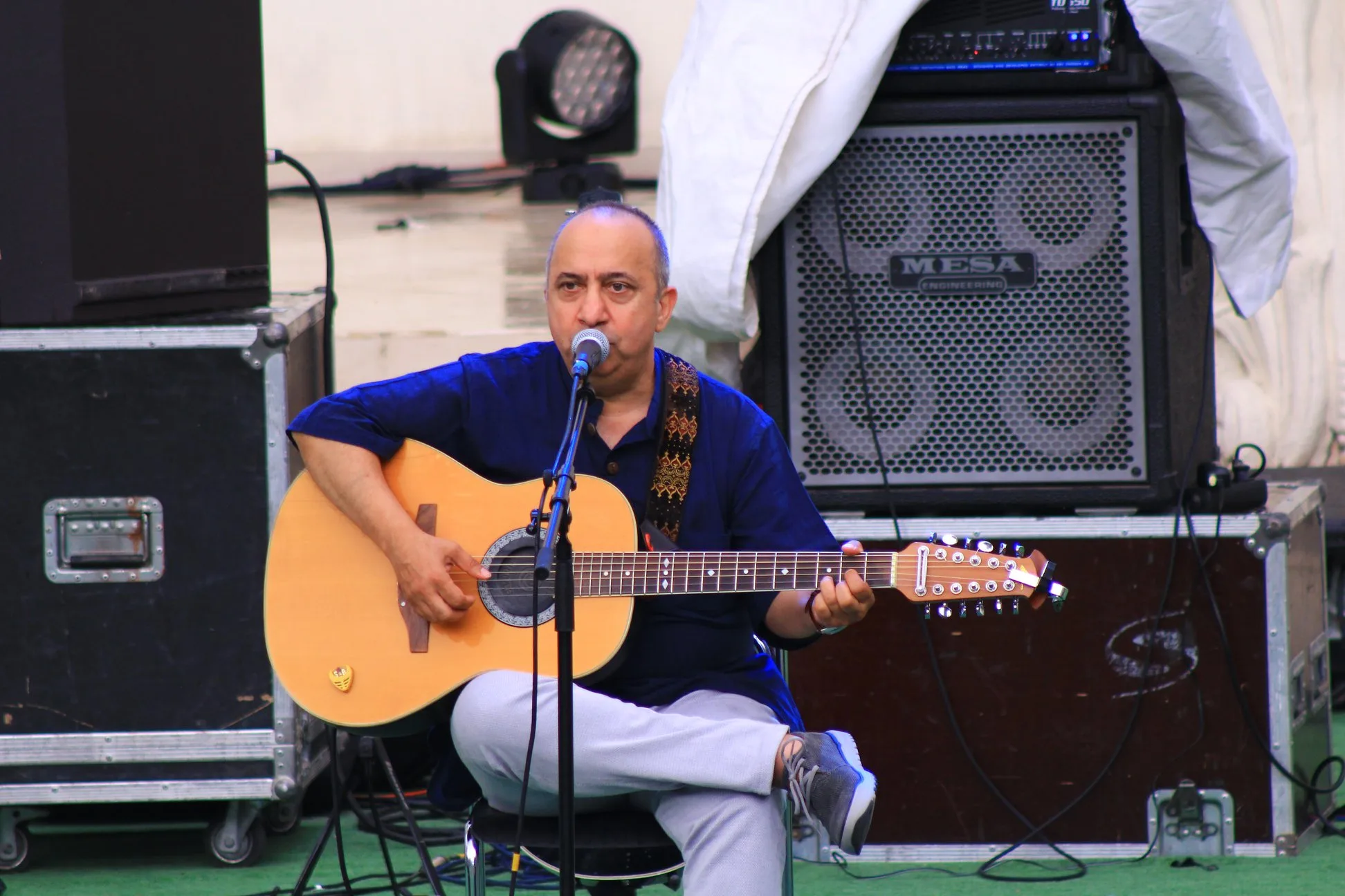 Fiul folkistului Emeric Imre e vedetă în Italia, dar nu în muzică, ci-n echitație! Cristian e jocheu profesionist