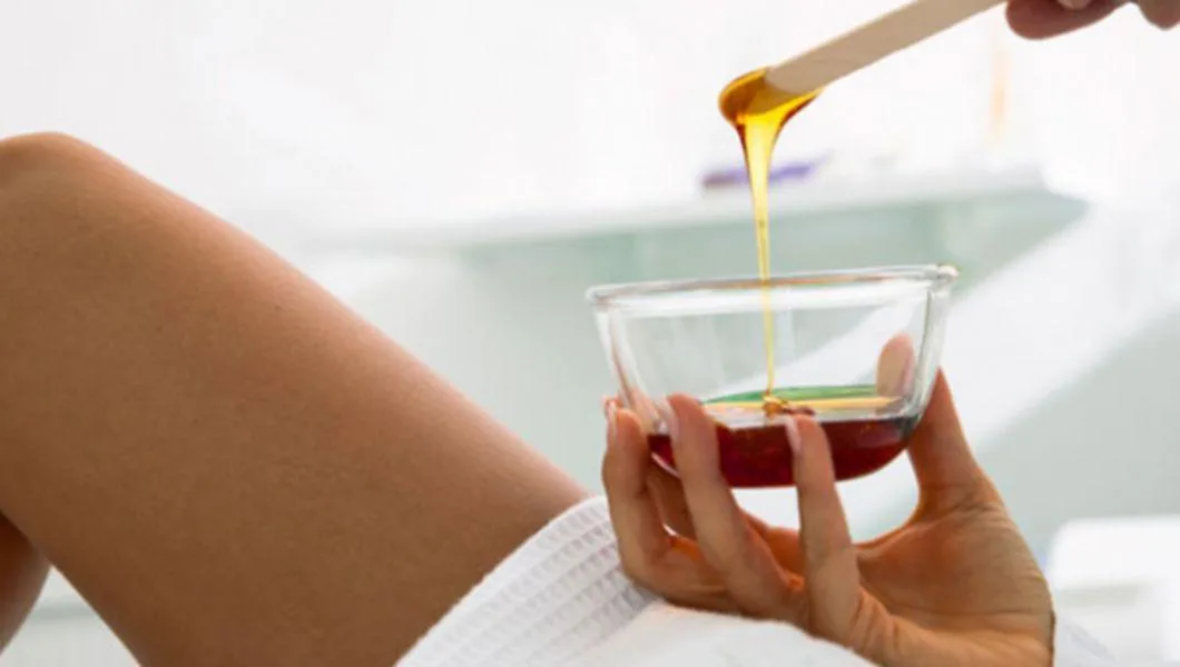 Cu ce boli te poți alege de la salonul de cosmetică