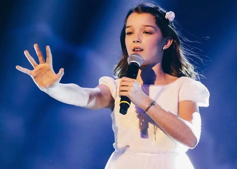 VIDEO | „A star is born”! Eva Jumătate, moment emoționant în marea finală de la „Suedezii au talent”