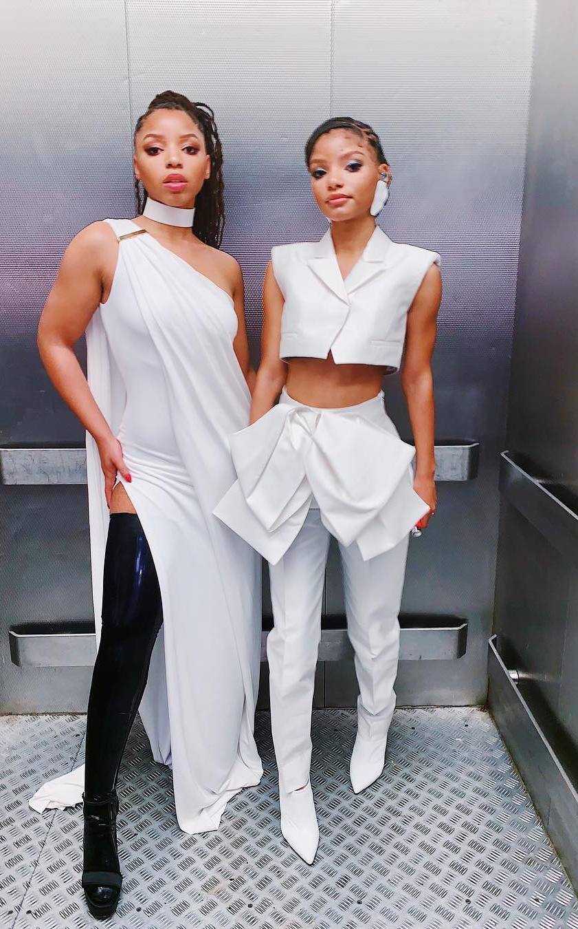 Fashion tips: Cum să porți crop top-ul primăvara aceasta