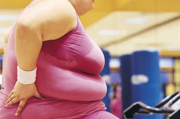 Femeile supraponderale îşi pot reduce riscul de cancer de sân dacă slăbesc (studiu)