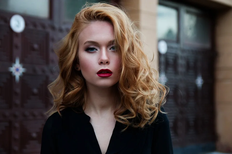 Aspectul tenului de porțelan nu mai este un secret! Lordul cosmeticii ne dezvăluie ce sfaturi să urmăm