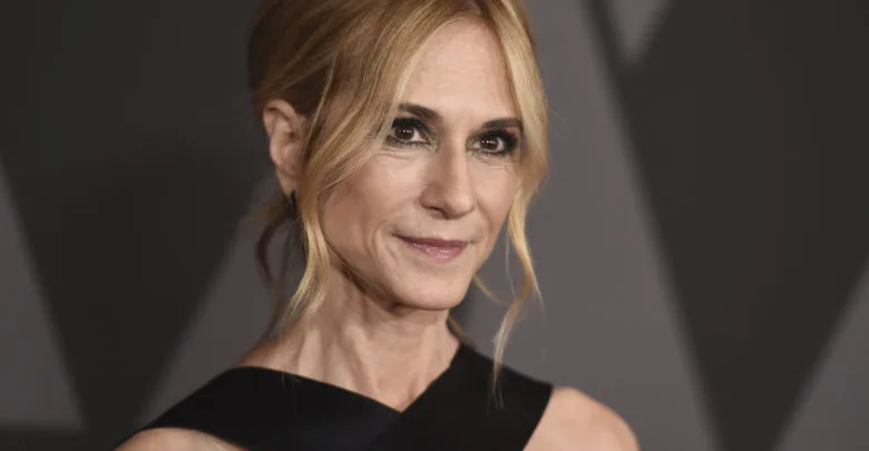 Holly Hunter va juca alături de Ted Danson într-o nouă comedie NBC