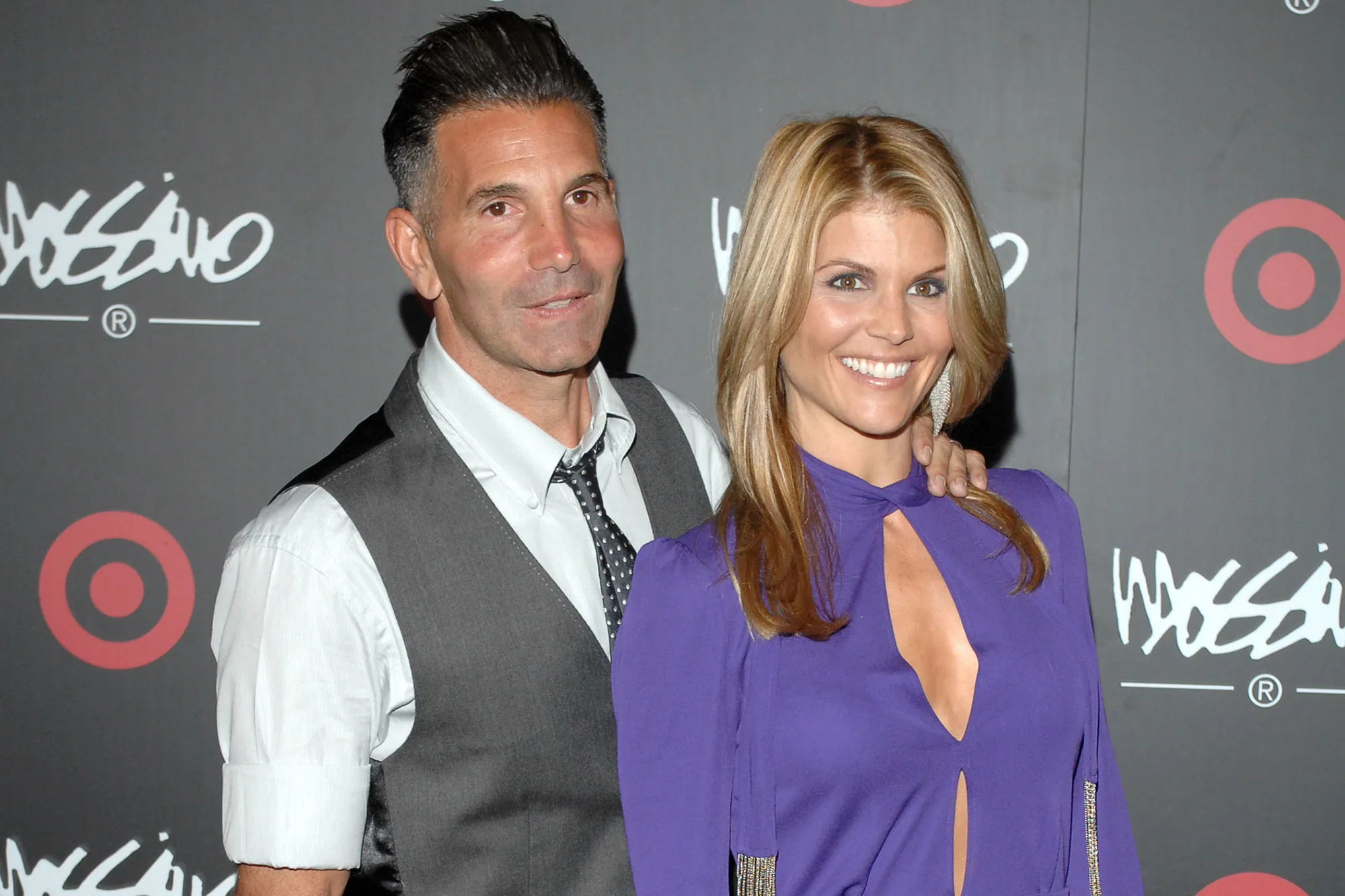 Actrița Lori Loughlin și soțul ei, se confruntă cu o condamnare în scandalul de admitere la colegiul din SUA