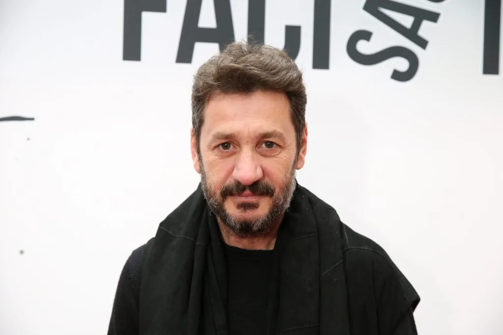 VIDEO/ Iura Luncașu a fugit de-acasă să facă teatru, dar… „Sunt prins cu filmul, nu-mi permit să mă împrăștii”