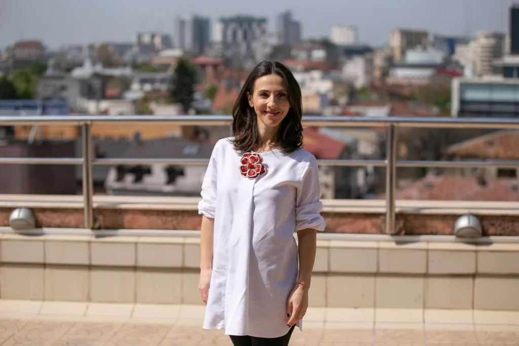 Andreea Răducan nu reușește să împace cariera, creșterea copilului și treburile gospodărești. “Toate sarcinile îi sunt pasate mamei”