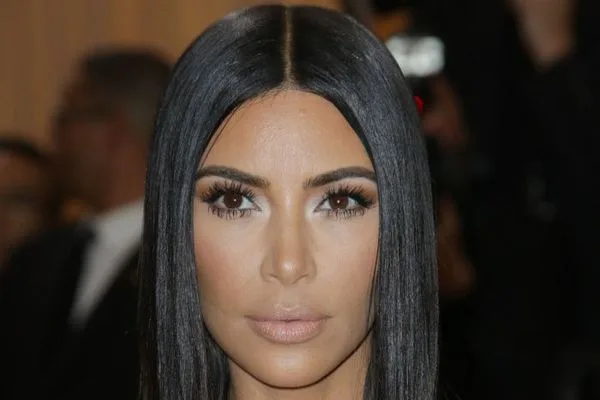 Kim Kardashian studiază Dreptul! Care este motivul pentru care vedeta vrea să intre în Barou