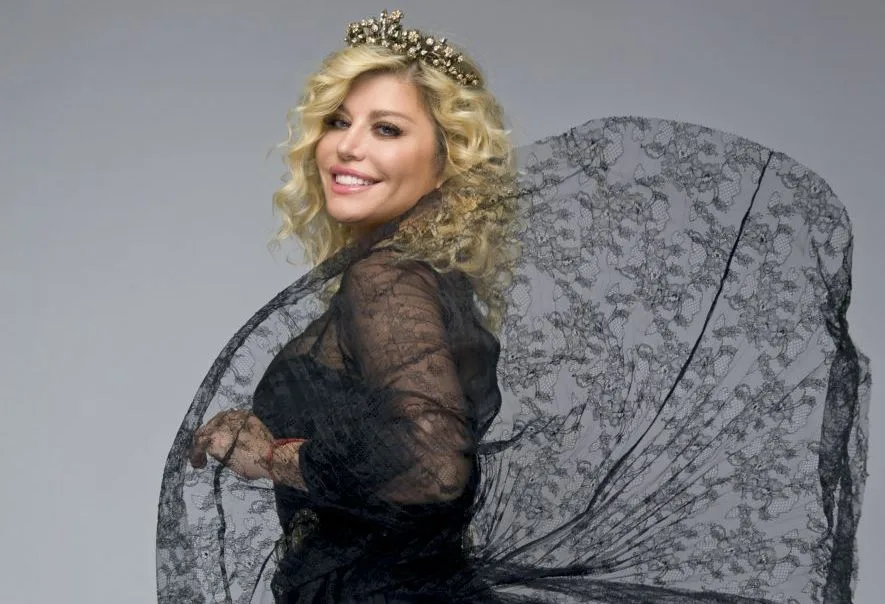 Loredana, sabotată? Un site românesc din SUA scrie că artista nu a primit viză pentru turneul din America din cauza unui român stabilit în Chicago!
