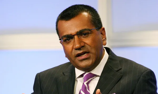 Jurnalistul BBC Martin Bashir „se simte rău” din cauza Covid
