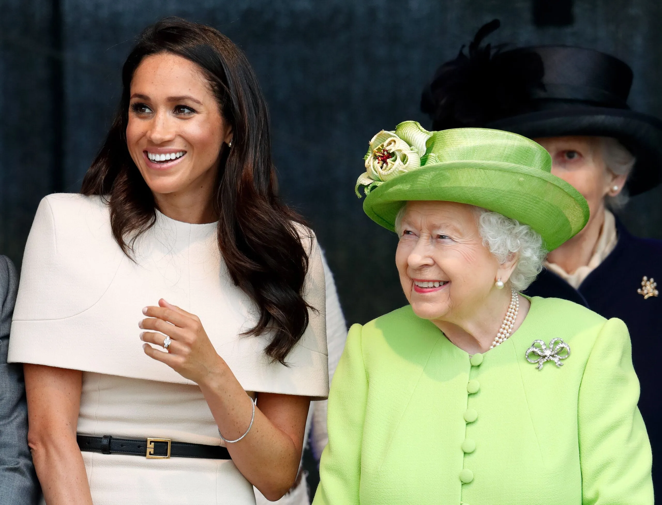 Prima dată când Meghan Markle s-a întâlnit cu regina a fost „minunat și ușor”, dar „cu totul diferit”